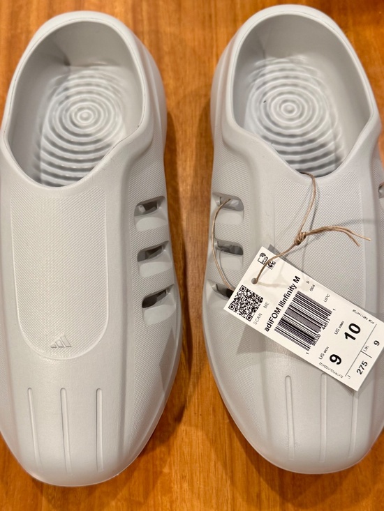 Athletic_Shoes